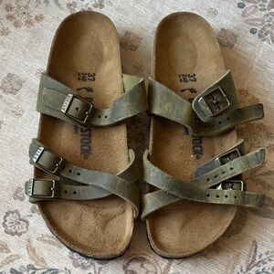 37 Birkenstock Olive Green thick nubuck Strap Sandals- unworn